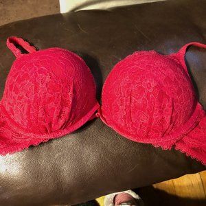 Red Victoria Secret Miraculous Plunge Bra 32C